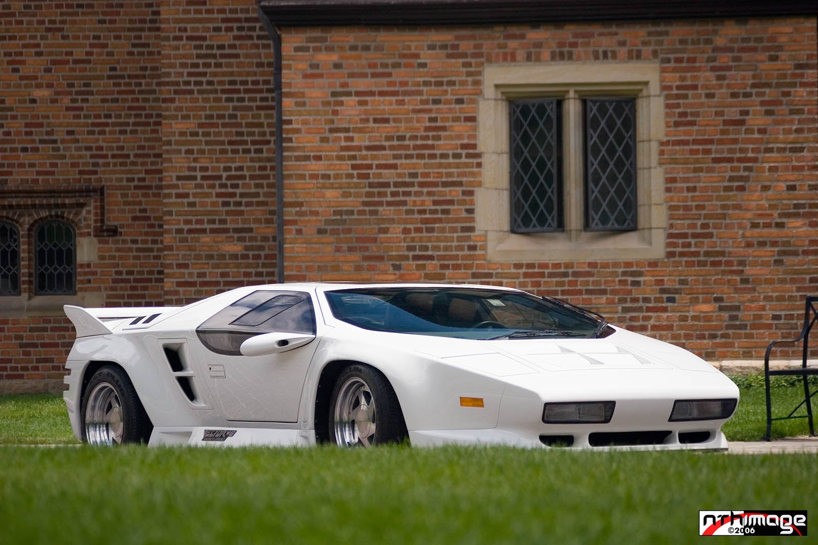 Vector W8